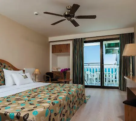 Defne Star Hotell