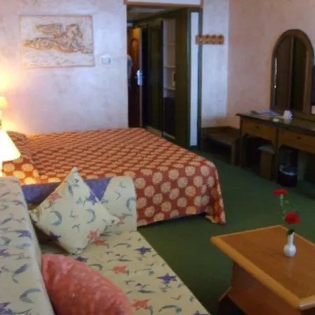 Отель Defne Star 4*